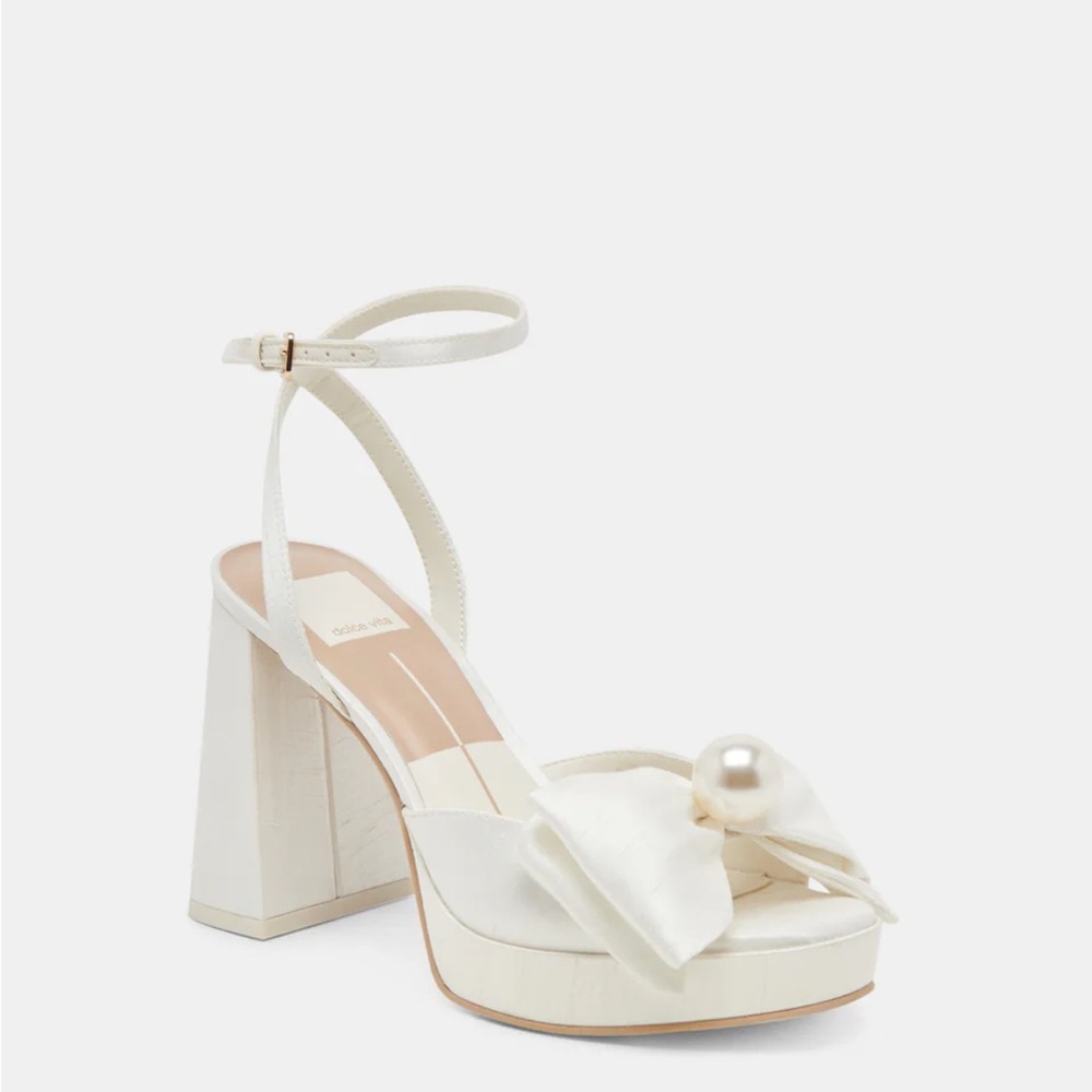 NEW Dolce Vita Patton Heels Satin Ivory White Platform Heels size 6.5